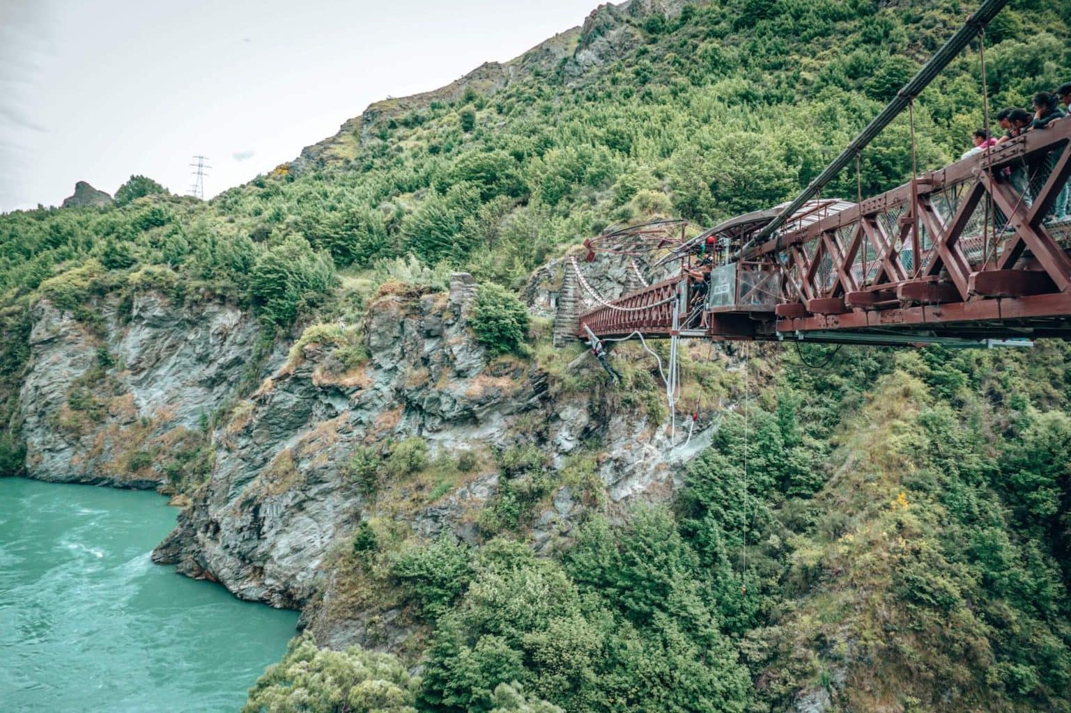 Bungy jump near Queentown at Karawau Bridge