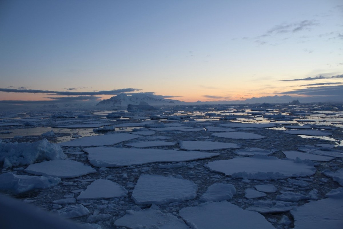 Books about wanderlust - Antartica