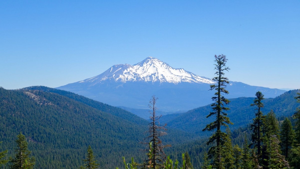 Books about wanderlust - Pacific Crest Trail USA