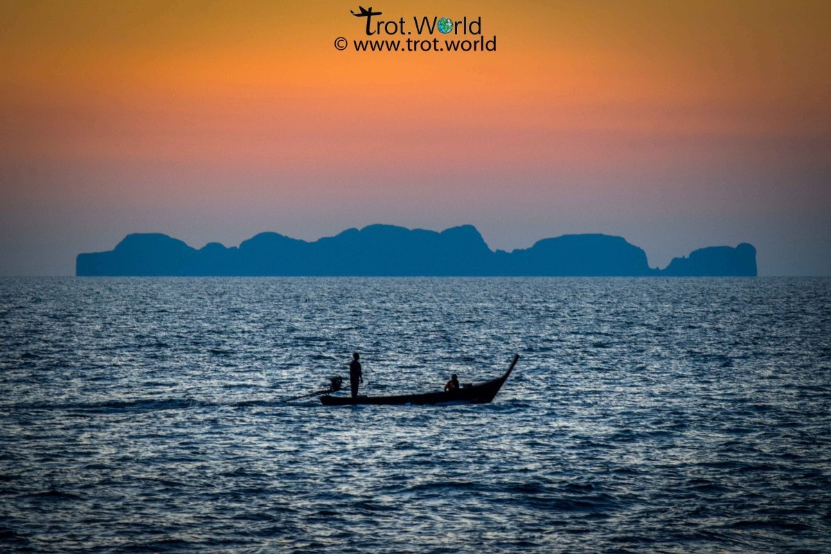 Beautiful islands in Thailand - some are still secret spots like Koh Lanta